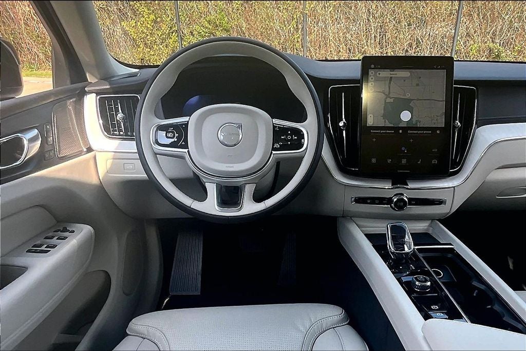 2026 Volvo XC60 B5 Ultra