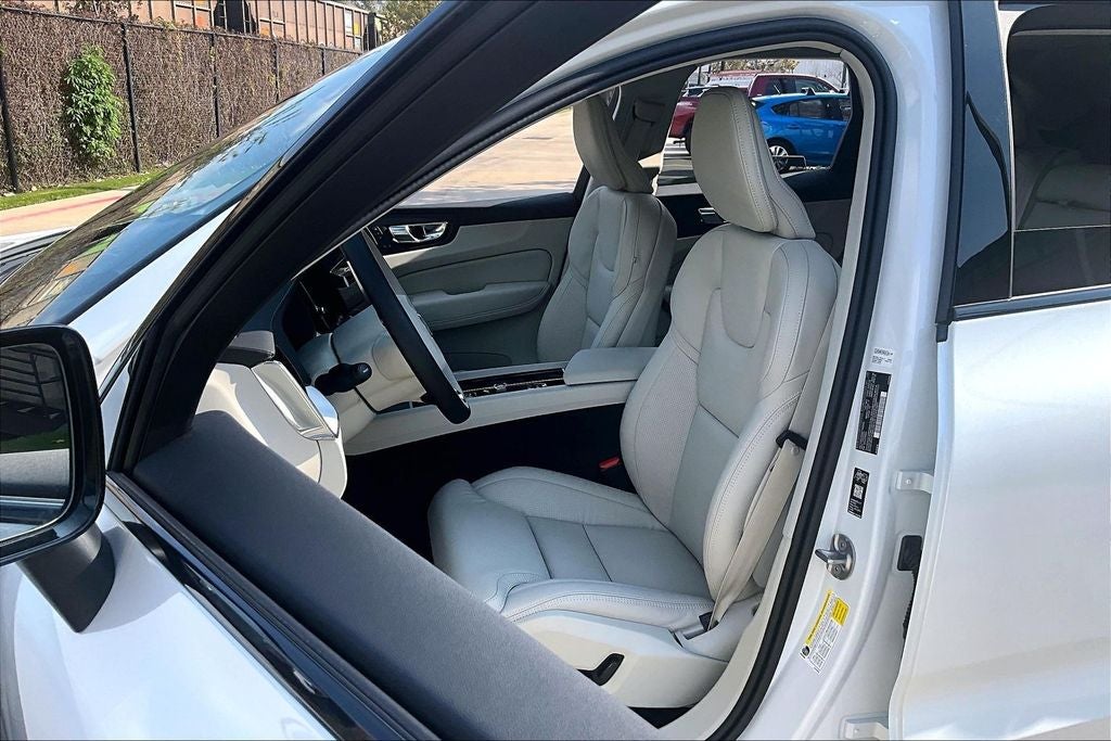 2026 Volvo XC60 B5 Ultra