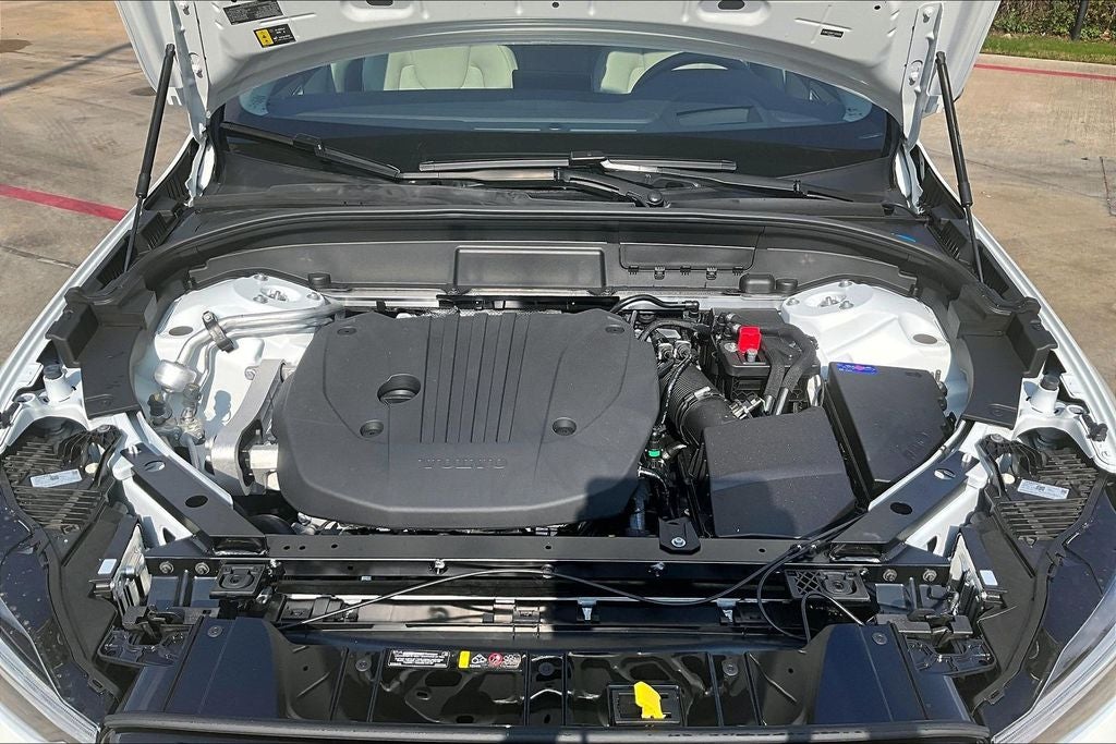 2026 Volvo XC60 B5 Ultra