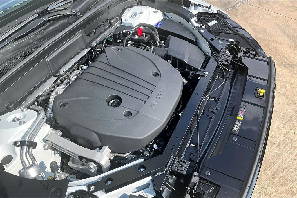 2026 Volvo XC60 B5 Ultra