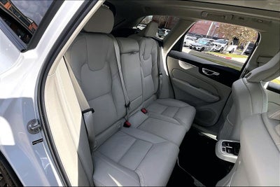 2026 Volvo XC60 B5 Ultra