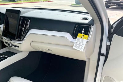 2026 Volvo XC60 B5 Ultra