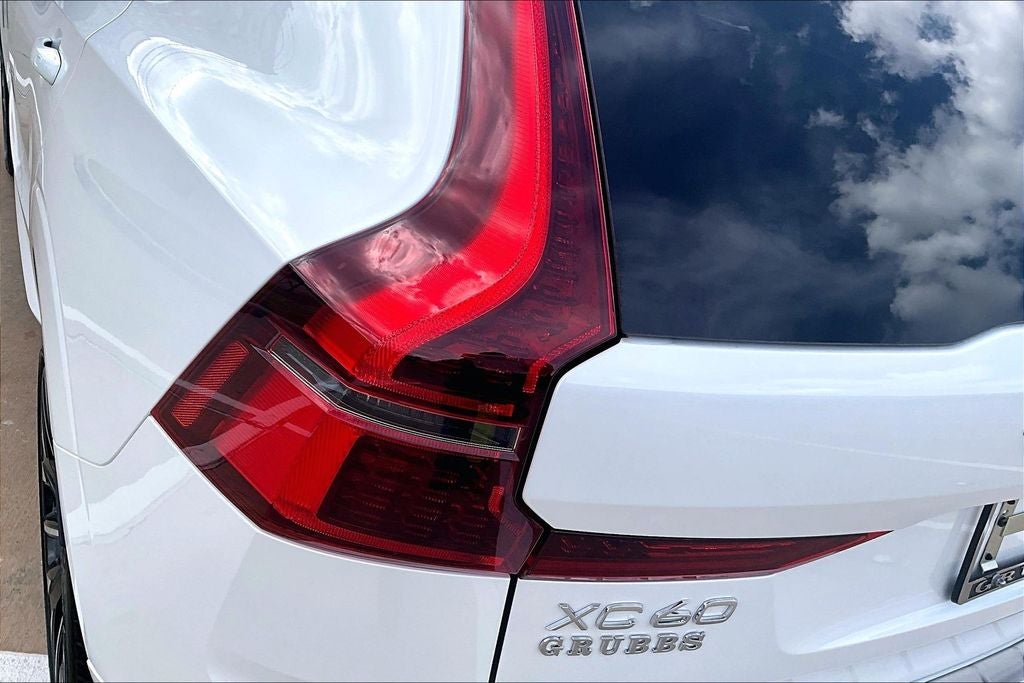2026 Volvo XC60 B5 Ultra