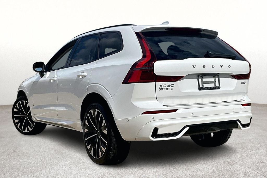 2026 Volvo XC60 B5 Ultra