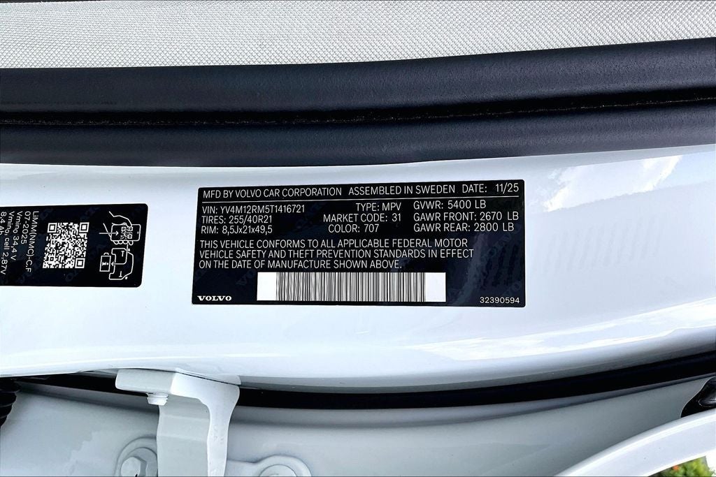 2026 Volvo XC60 B5 Ultra
