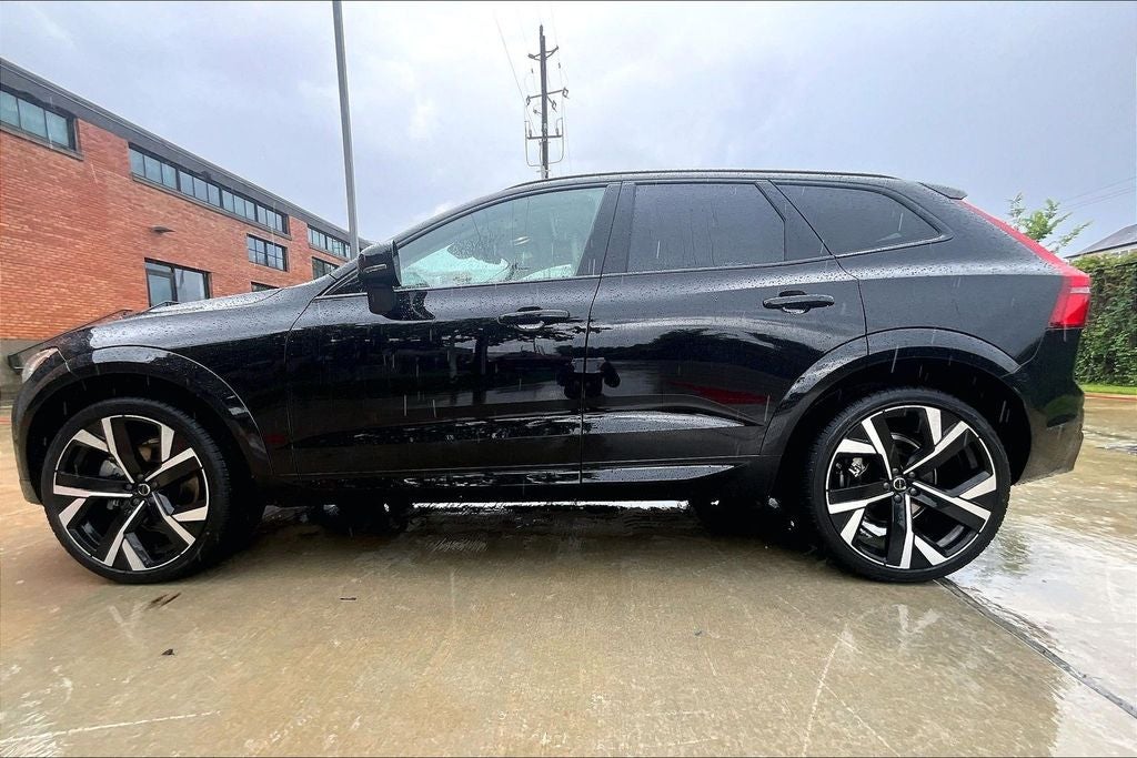 2026 Volvo XC60 B5 Ultra