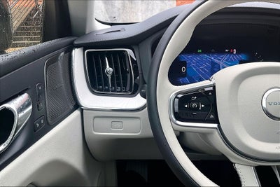 2026 Volvo XC60 B5 Ultra
