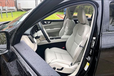 2026 Volvo XC60 B5 Ultra