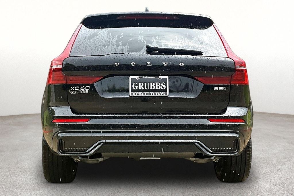 2026 Volvo XC60 B5 Ultra