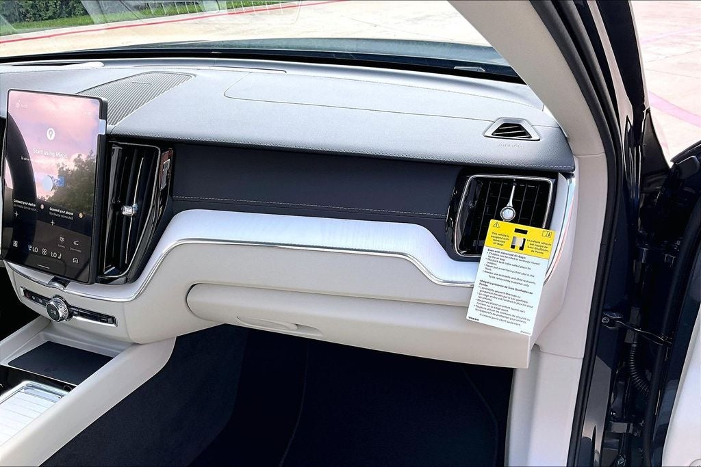 2026 Volvo XC60 B5 Ultra