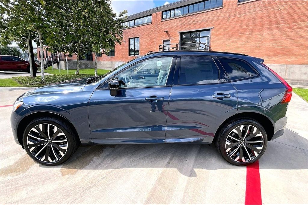 2026 Volvo XC60 B5 Ultra