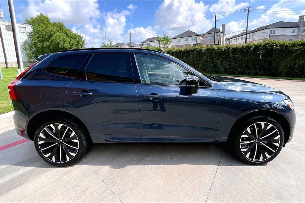 2026 Volvo XC60 B5 Ultra