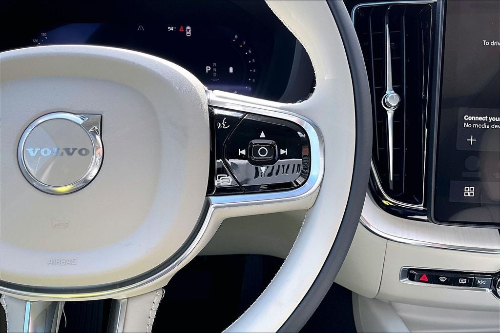 2026 Volvo XC60 B5 Ultra