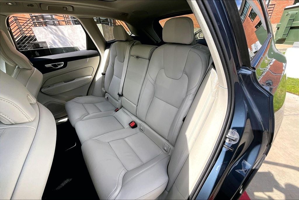 2026 Volvo XC60 B5 Ultra