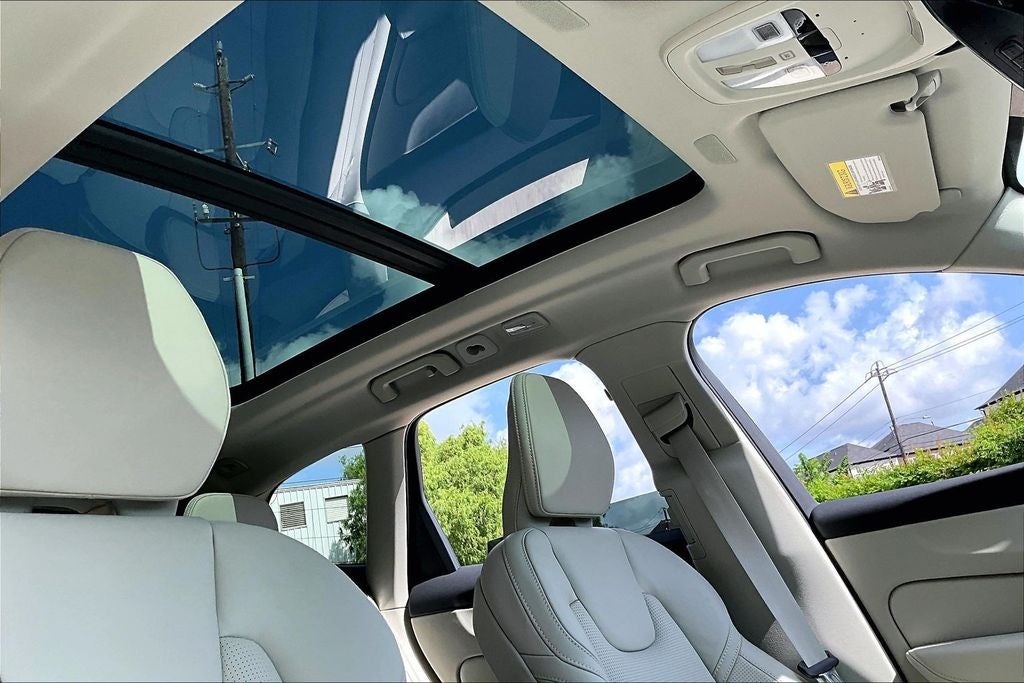 2026 Volvo XC60 B5 Ultra