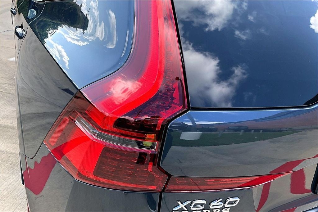 2026 Volvo XC60 B5 Ultra
