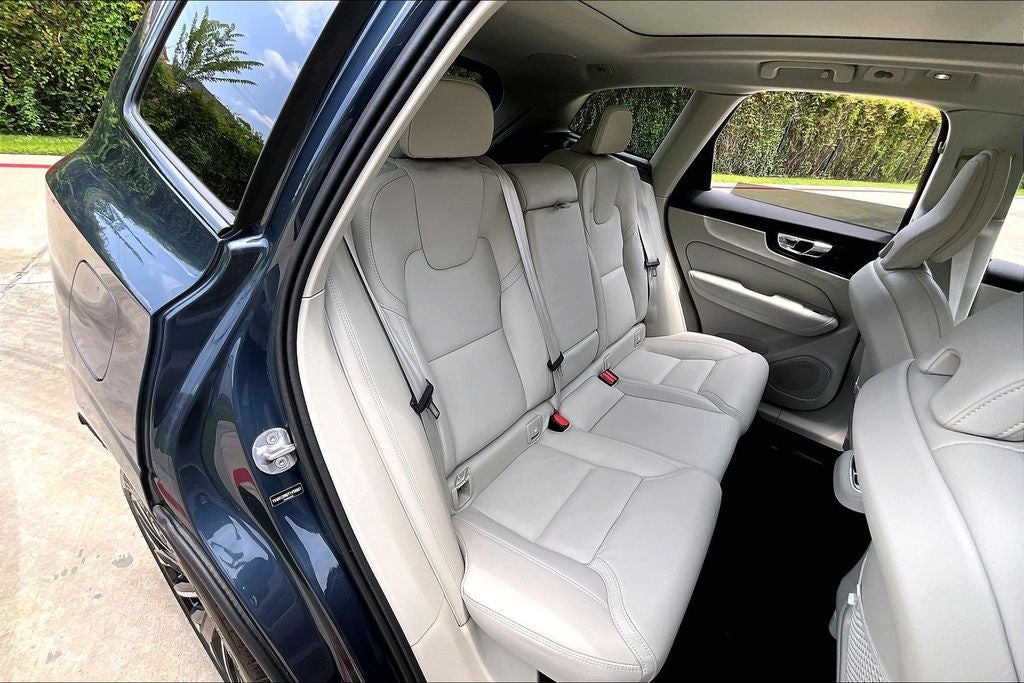2026 Volvo XC60 B5 Ultra