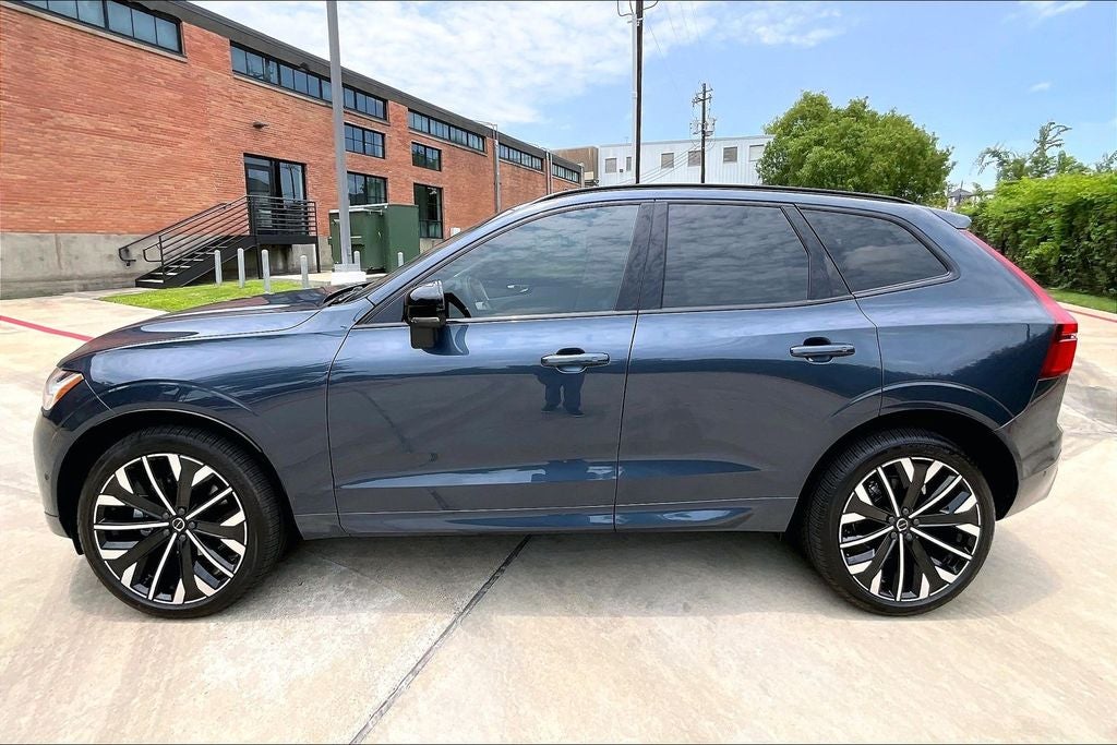 2026 Volvo XC60 B5 Ultra