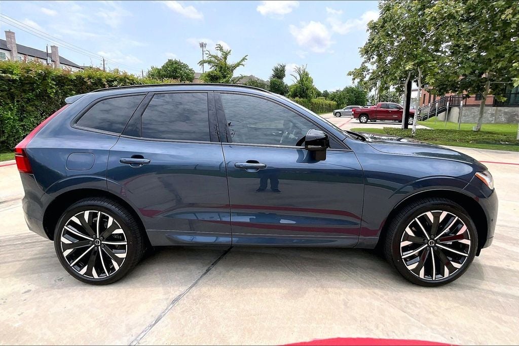 2026 Volvo XC60 B5 Ultra