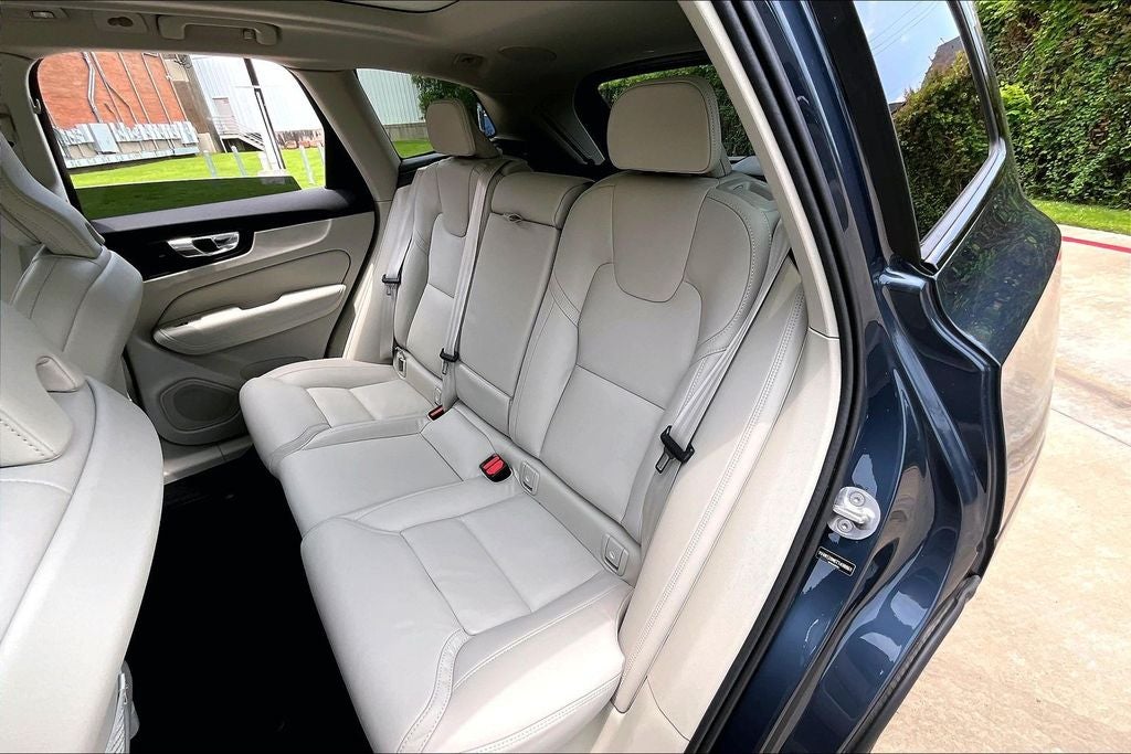 2026 Volvo XC60 B5 Ultra