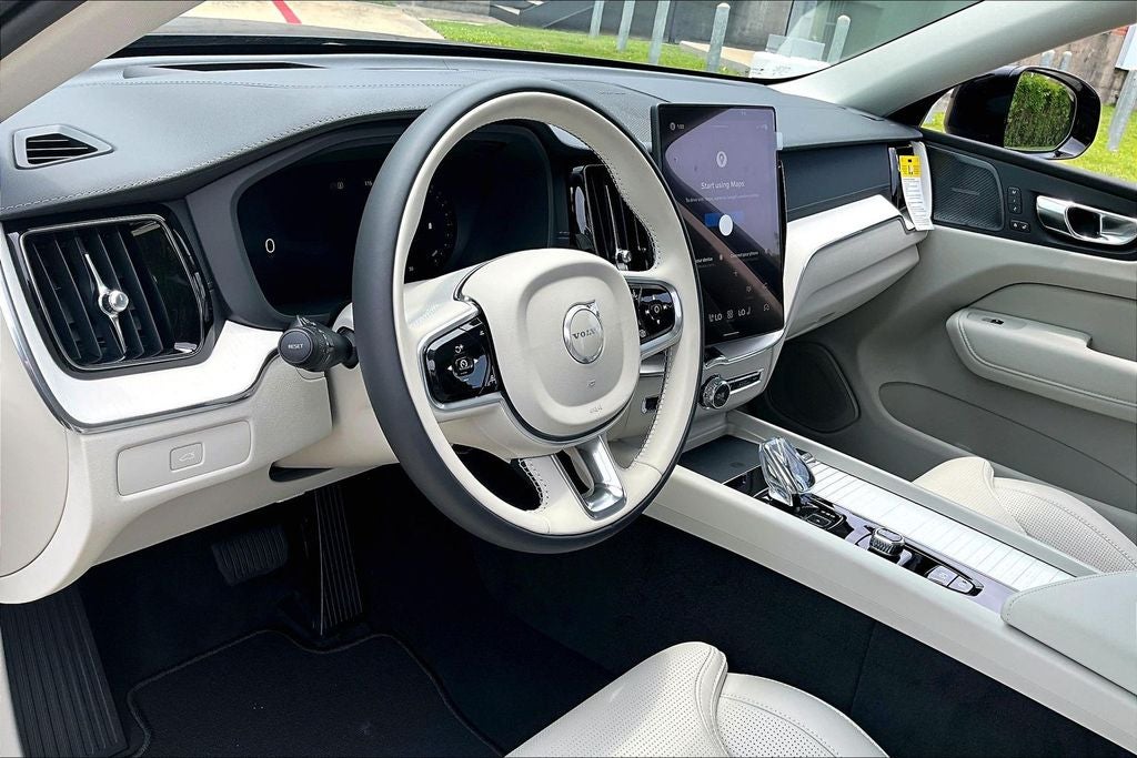 2026 Volvo XC60 B5 Ultra