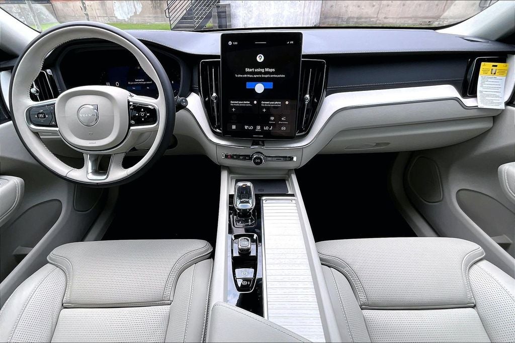 2026 Volvo XC60 B5 Ultra