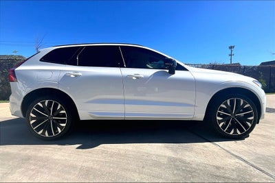 2026 Volvo XC60 B5 Ultra