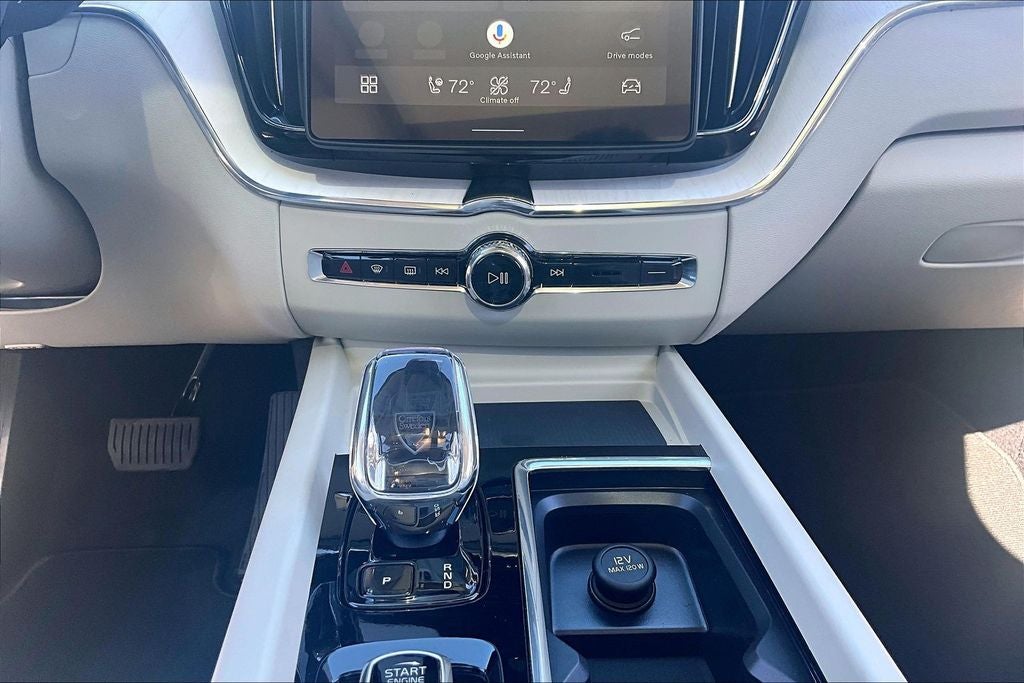 2026 Volvo XC60 B5 Ultra