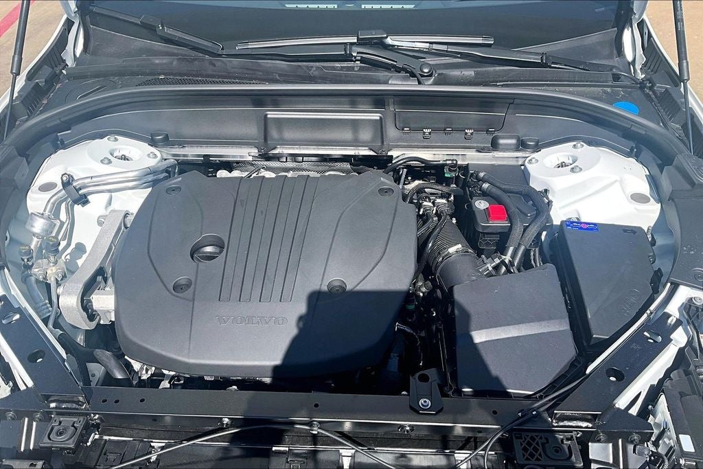 2026 Volvo XC60 B5 Ultra