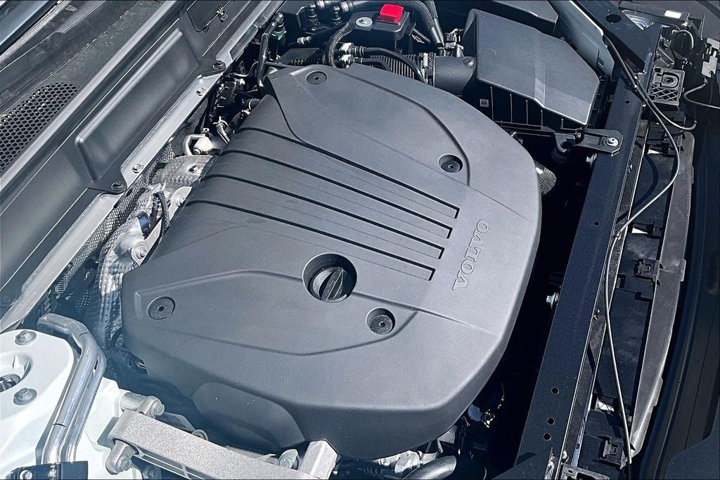 2026 Volvo XC60 B5 Ultra