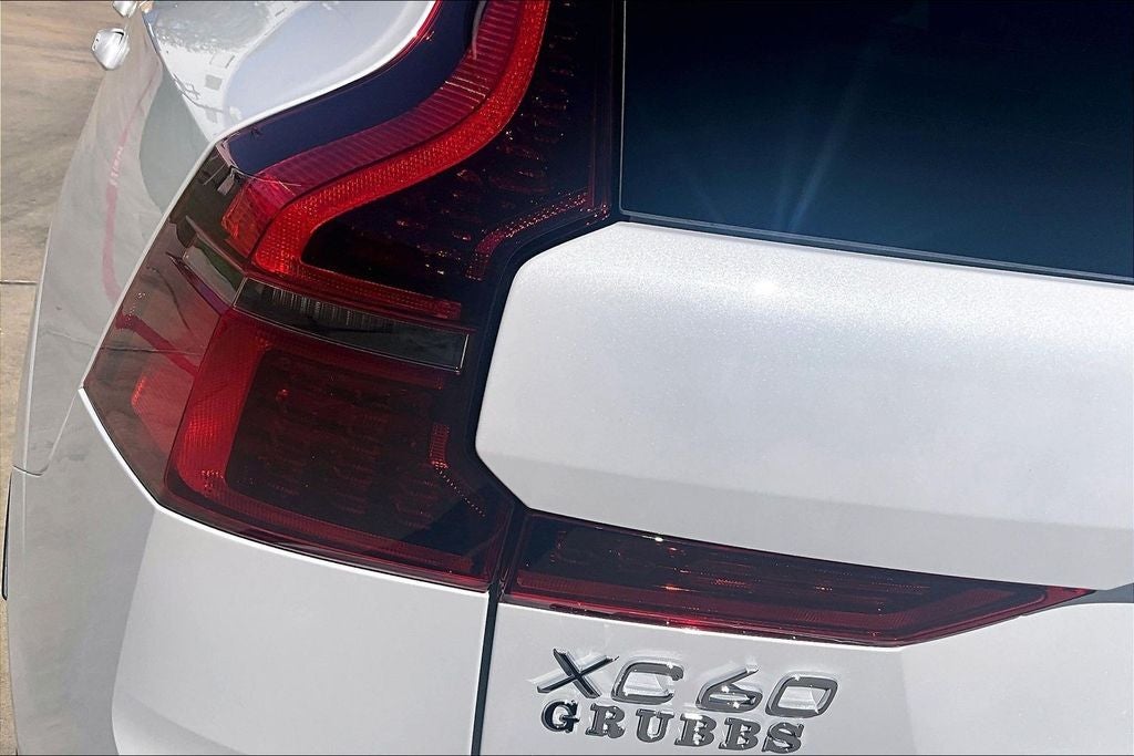 2026 Volvo XC60 B5 Ultra