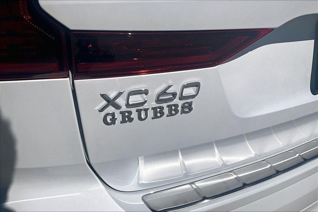 2026 Volvo XC60 B5 Ultra