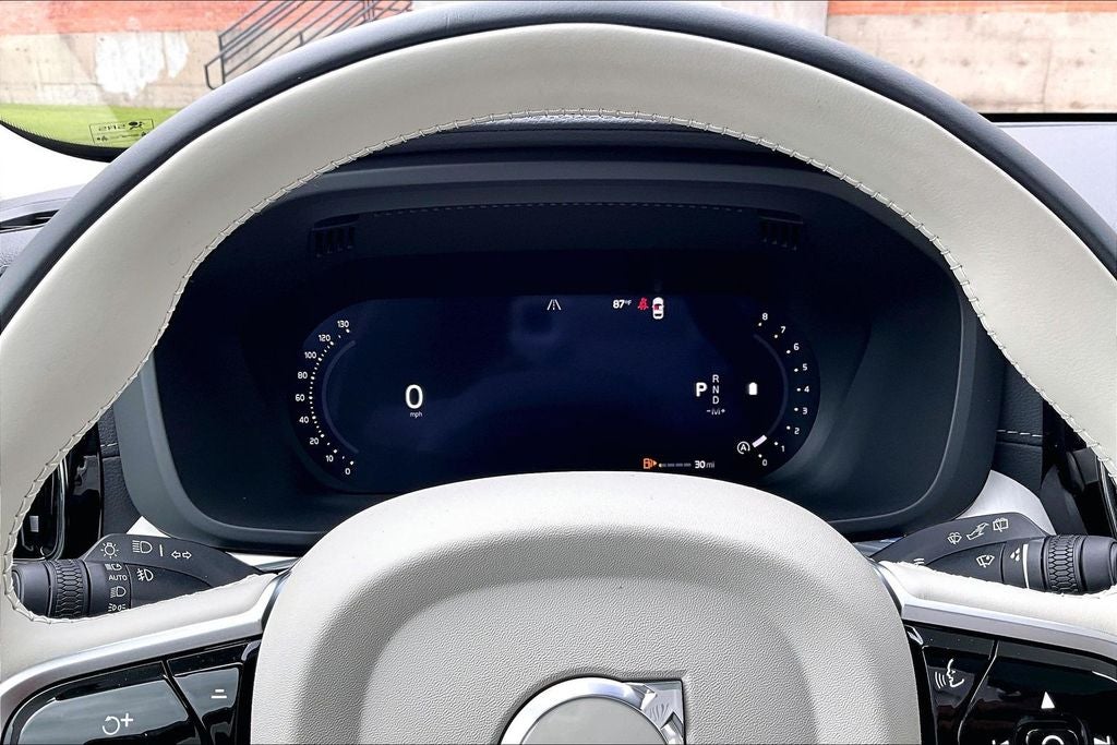 2026 Volvo XC60 B5 Ultra