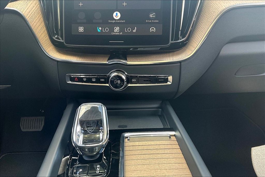 2026 Volvo XC60 B5 Ultra
