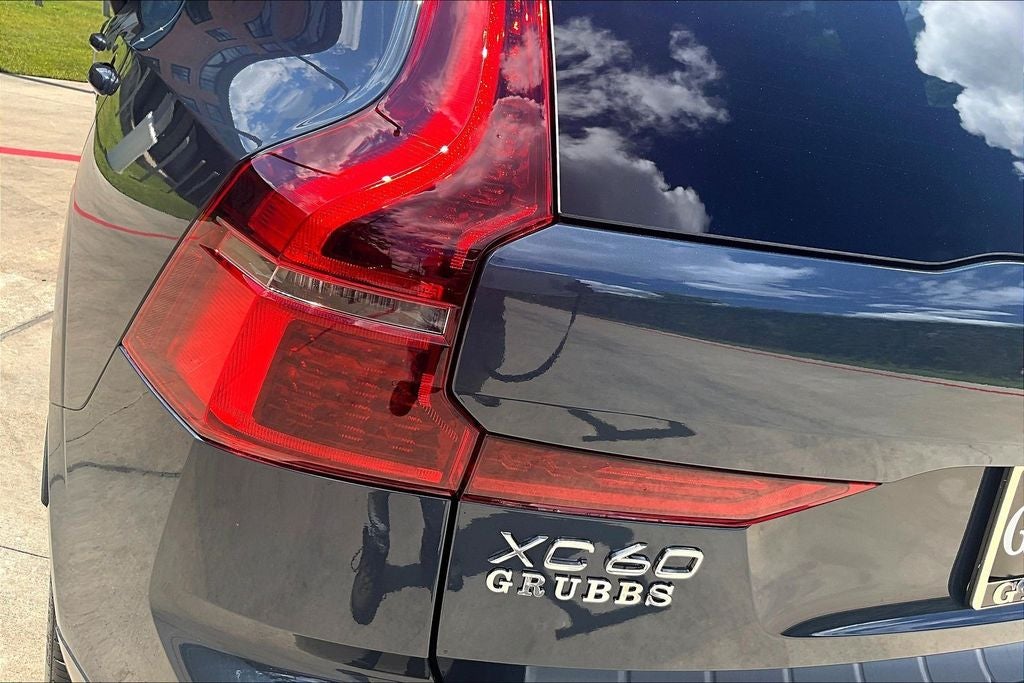 2026 Volvo XC60 B5 Ultra
