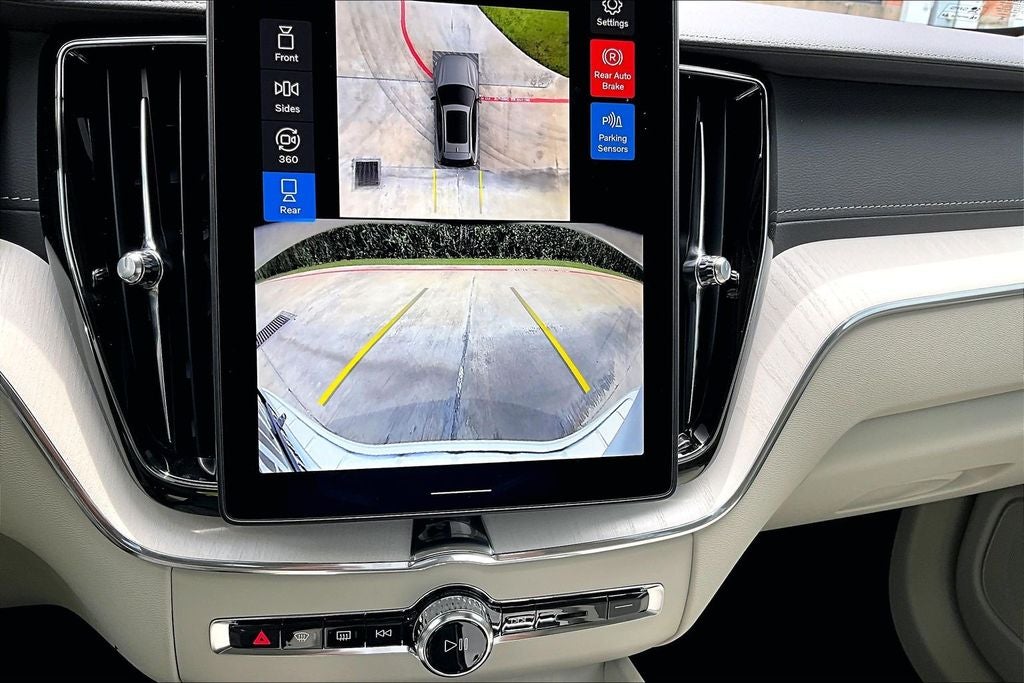 2026 Volvo XC60 B5 Ultra