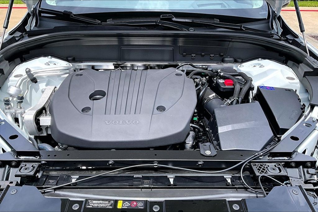 2026 Volvo XC60 B5 Ultra