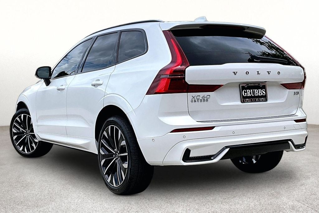 2026 Volvo XC60 B5 Ultra