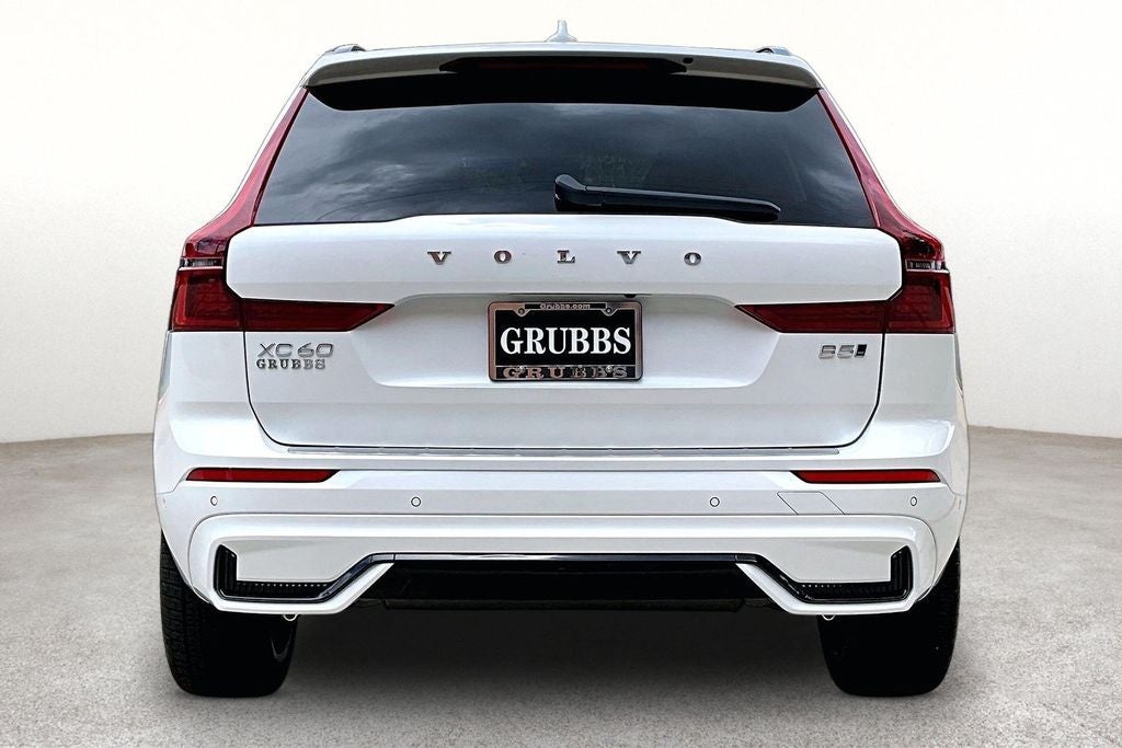 2026 Volvo XC60 B5 Ultra