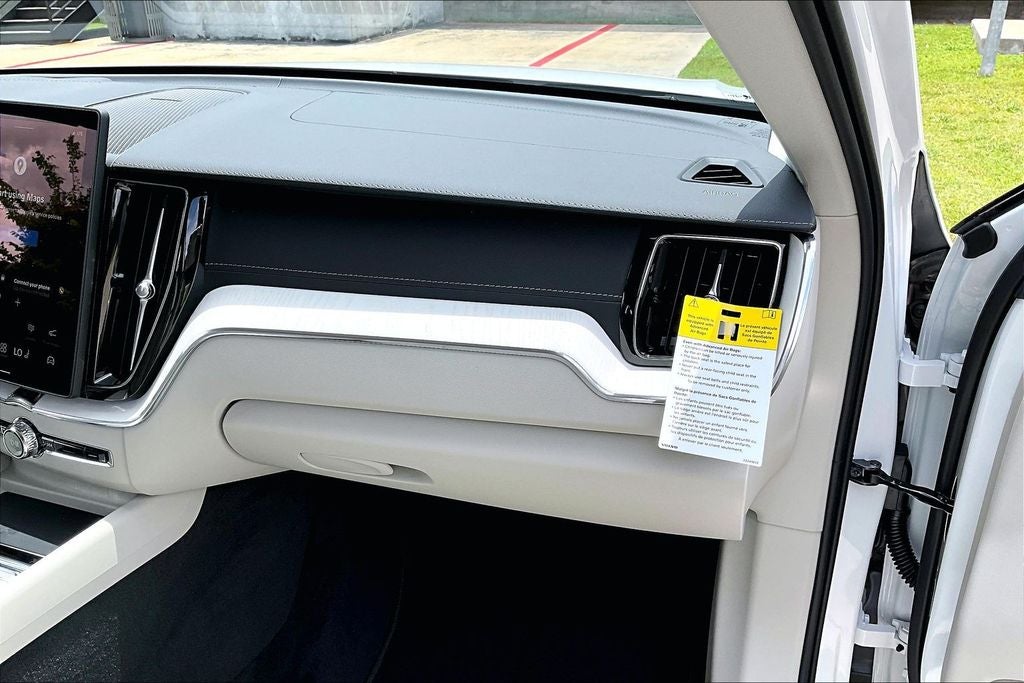 2026 Volvo XC60 B5 Ultra