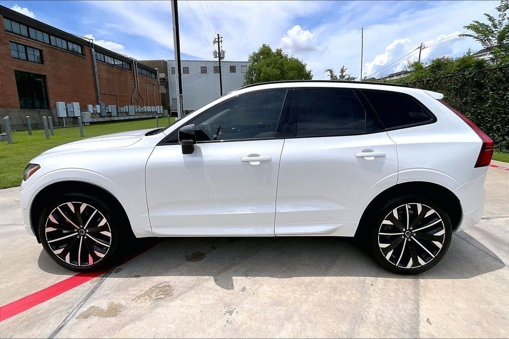 2026 Volvo XC60 B5 Ultra