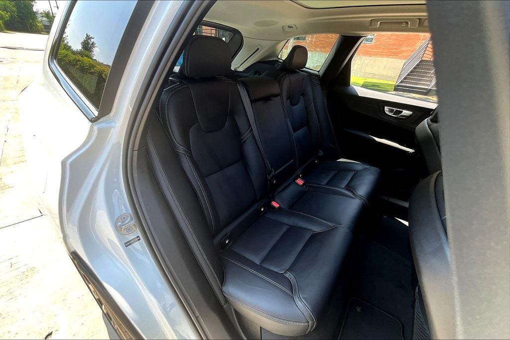 2026 Volvo XC60 B5 Ultra