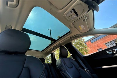 2026 Volvo XC60 B5 Ultra