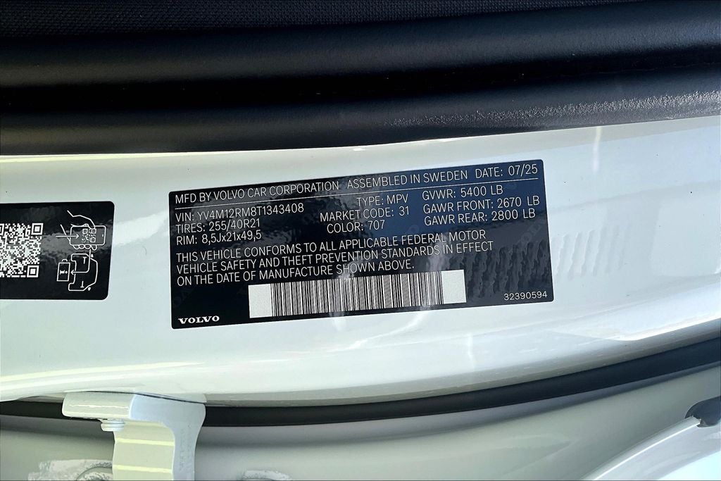 2026 Volvo XC60 B5 Ultra