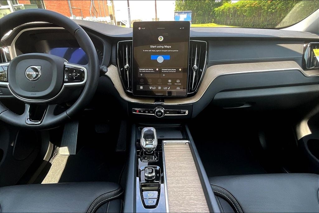 2026 Volvo XC60 B5 Ultra