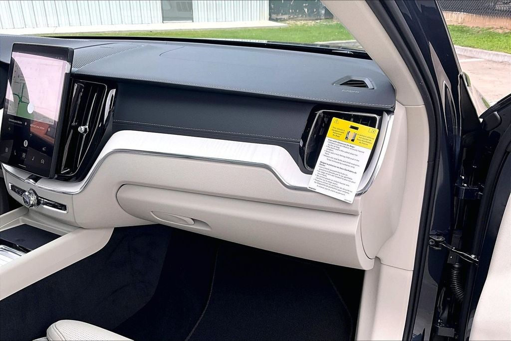 2026 Volvo XC60 B5 Ultra