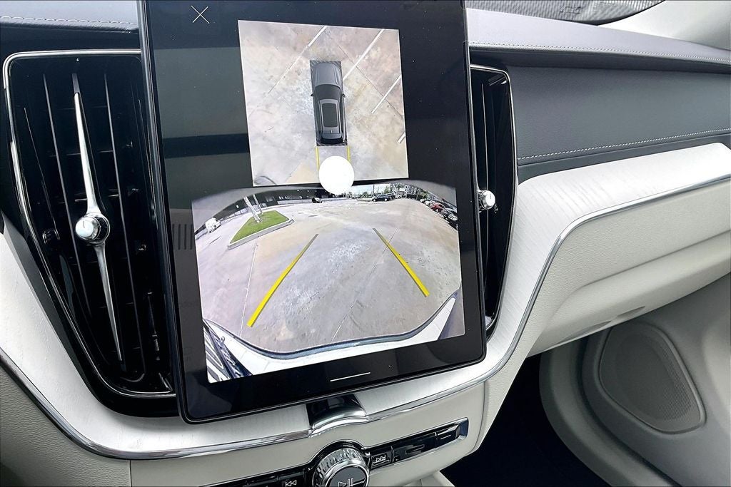 2026 Volvo XC60 B5 Ultra