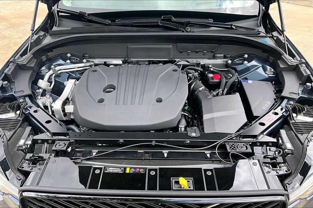 2026 Volvo XC60 B5 Ultra