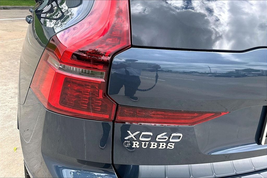 2026 Volvo XC60 B5 Ultra