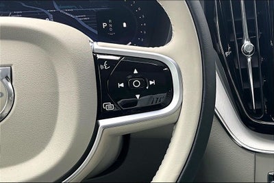 2026 Volvo XC60 B5 Ultra